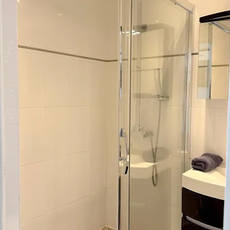 5 Apartment *